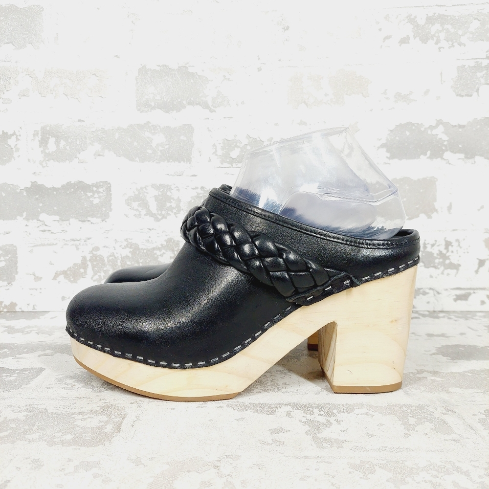 NEW Dolce Vita Hila Black Leather Block Heel Slide In Clogs W454